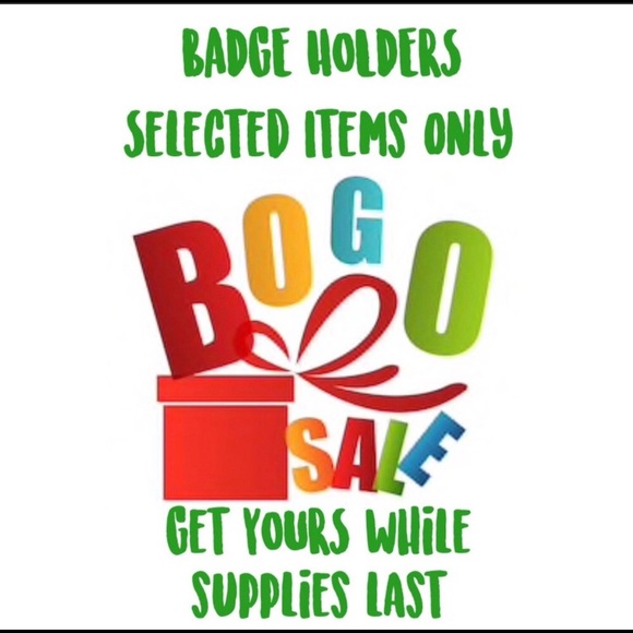 🎁BOGO FREE SALE🎁 RN Badge Holder - Picture 2 of 3